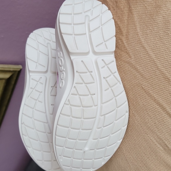 Oofos Oomg Eezee Womens Slip-On Shoes Rose Leopard Print Size 5W - Picture 8 of 8